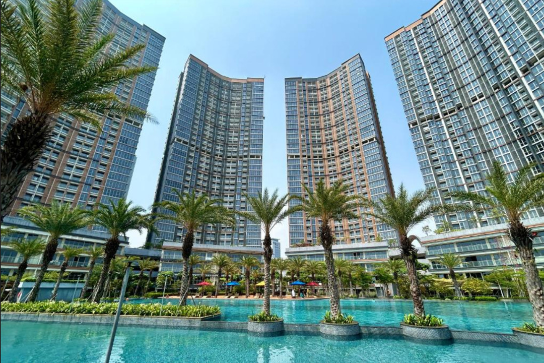 Gold Coast PIK Sea View Apartments by LongeSuites